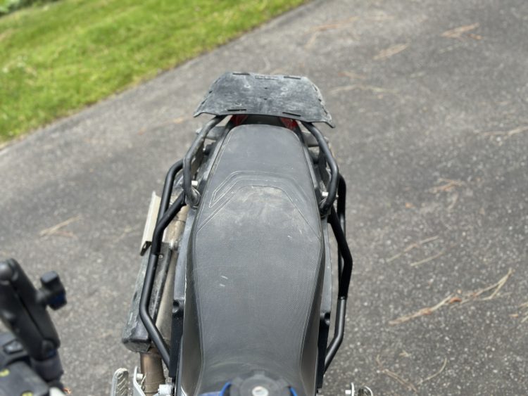 Aprilia Tuareg 660 – Rackless Luggage Support - Image 2